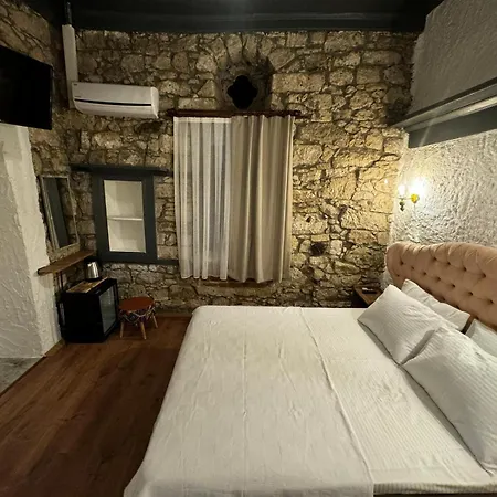 Baba Evi فندق ألاتشاتي
