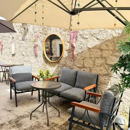 Baba Evi * ألاتشاتي