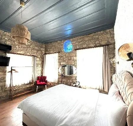 Baba Evi